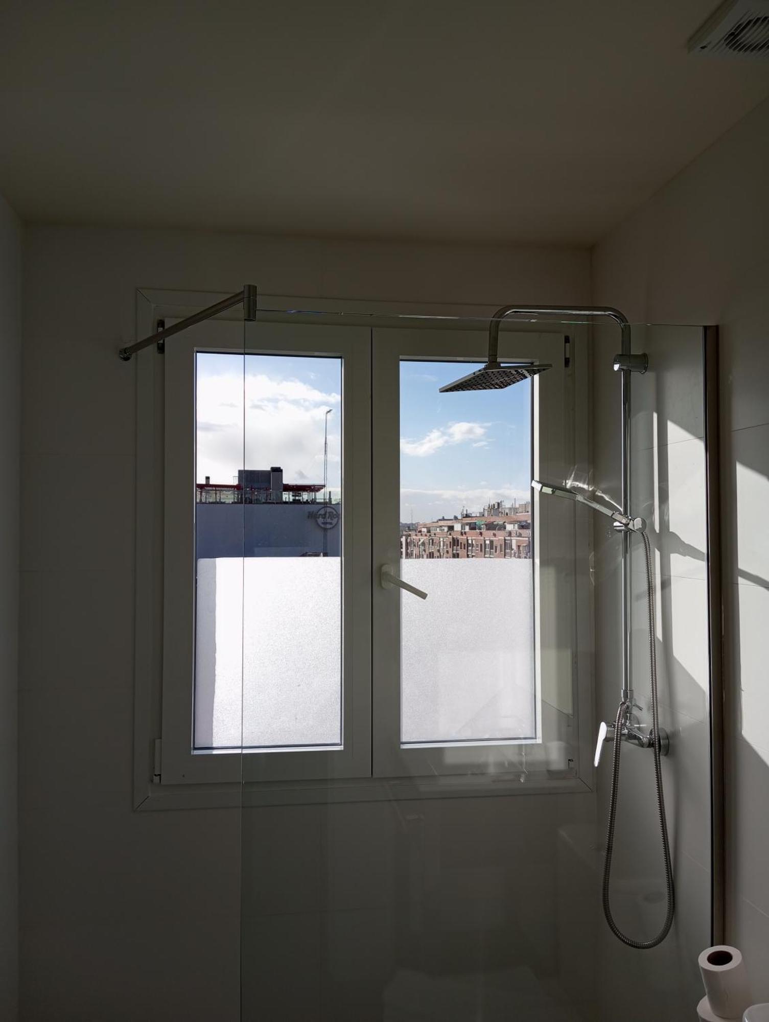 Hostal La Estacion Terrazas Madrid Exterior photo